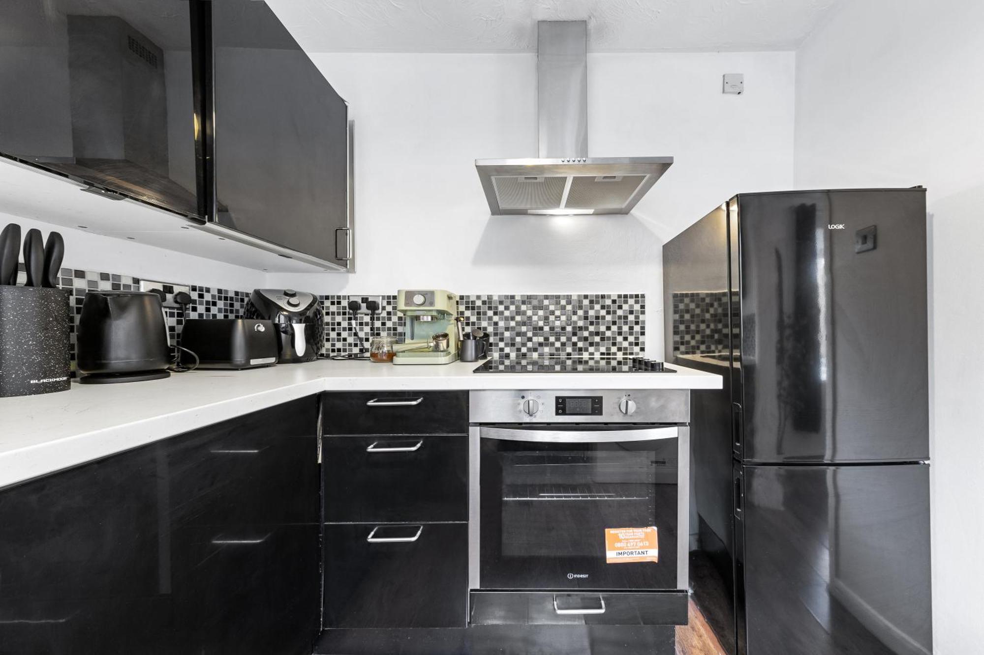 Quirky Canary 2Bed, Free Parking, Smart Tv & Games London Bagian luar foto