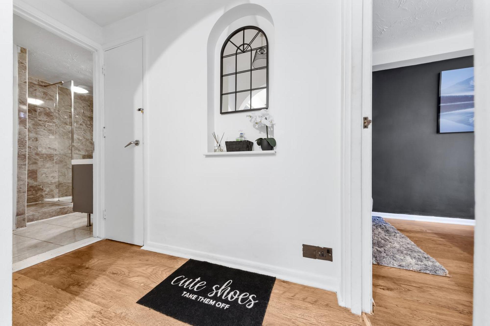 Quirky Canary 2Bed, Free Parking, Smart Tv & Games London Bagian luar foto
