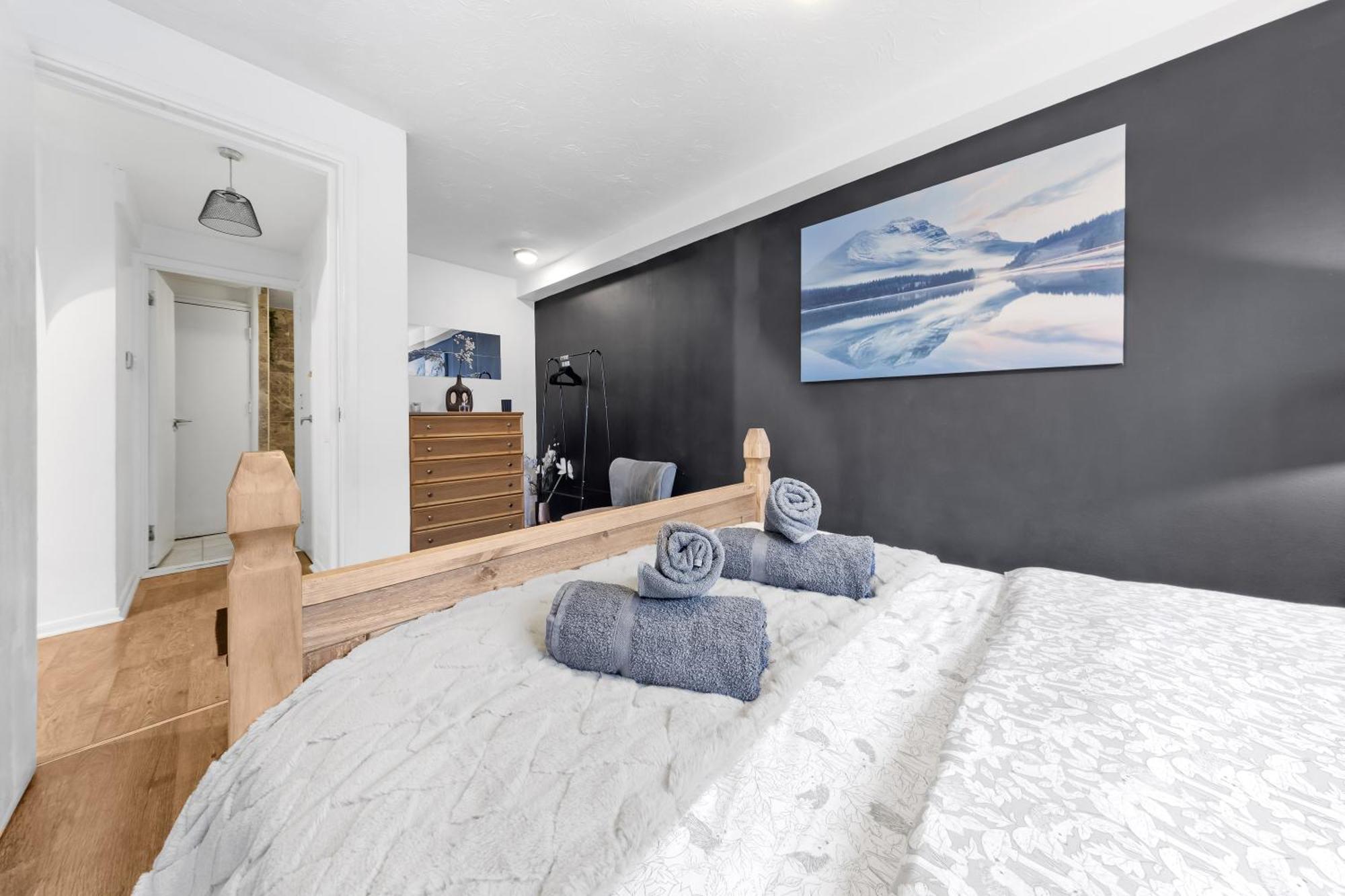 Quirky Canary 2Bed, Free Parking, Smart Tv & Games London Bagian luar foto